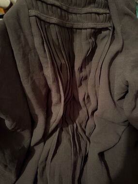 Pleated Black 100 percent polyester Top